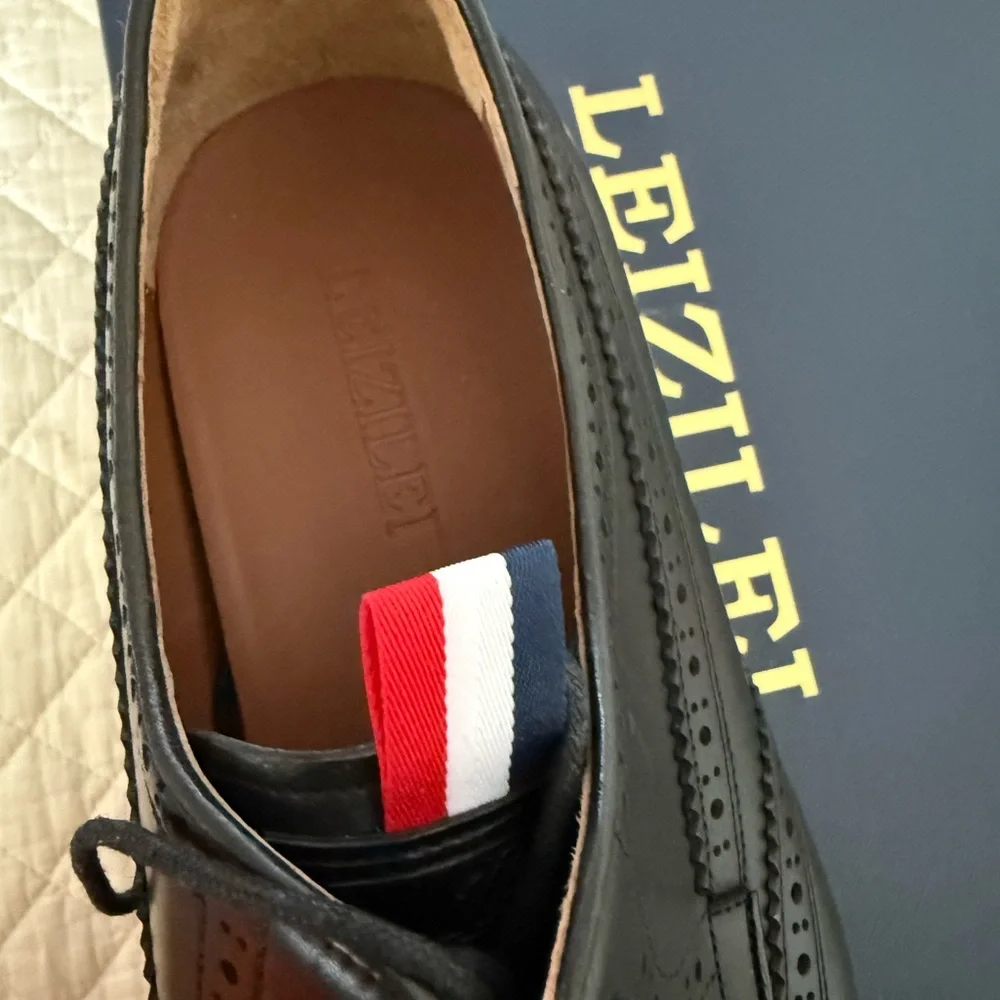 LEIZILEI Black Leather Oxford Shoes with Brogue Detailing - Picture 4 of 12